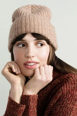 Cashmere Ribbed Beanie (Fawn)
