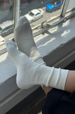 Crisp Step Socks (White)