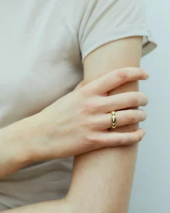 Emberly Oval Ring (Gold)