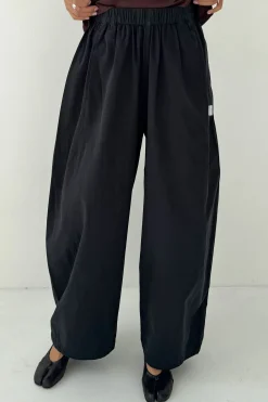 Parachute Pants (Black)