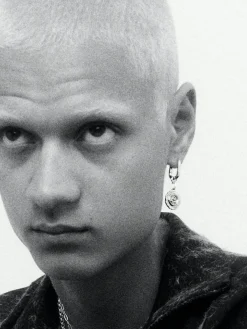 Silver Slick Huggie (Single)