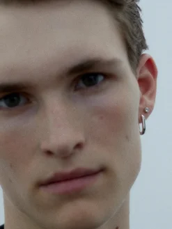 Silver Slick Huggie (Single)