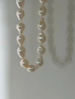 Teardrop Pearl Necklace